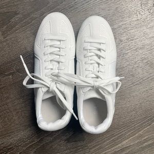 Rothy’s RS01 white sneaker